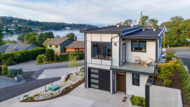 1 of 39 - 2541 Doctors Rd, Nanaimo, BC