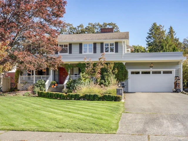 1 of 46 - 3381 Woodburn Ave, Oak Bay, BC