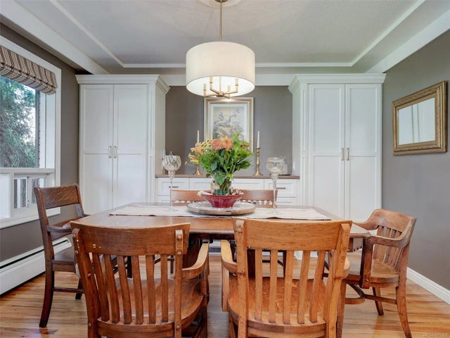 3 of 46 - 3381 Woodburn Ave, Oak Bay, BC