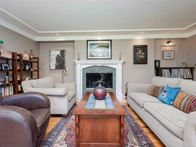 5 of 46 - 3381 Woodburn Ave, Oak Bay, BC