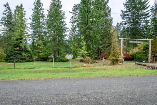 3 of 81 - 2826 Bruce Rd A/b, Black Creek, BC