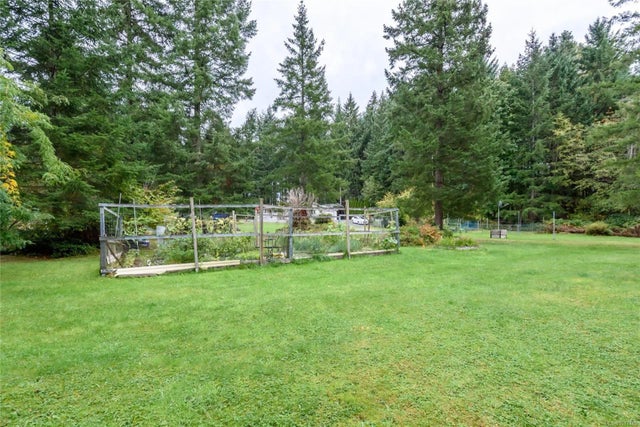 5 of 81 - 2826 Bruce Rd A/b, Black Creek, BC