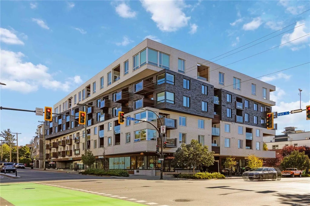 1033 Cook St 409, Victoria