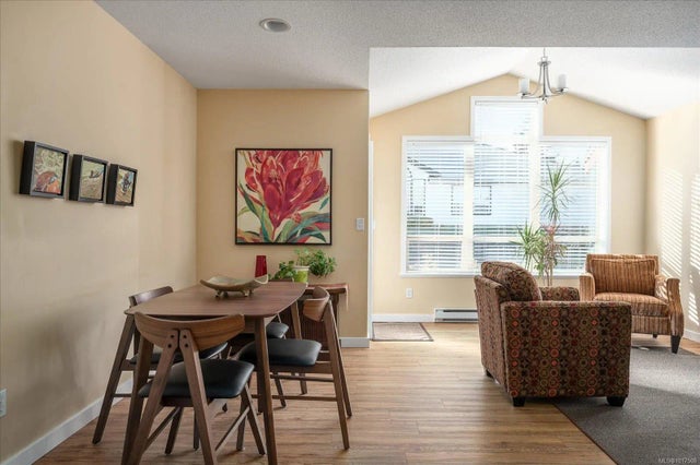 5 of 26 - 261 Mills St 703, Parksville, BC