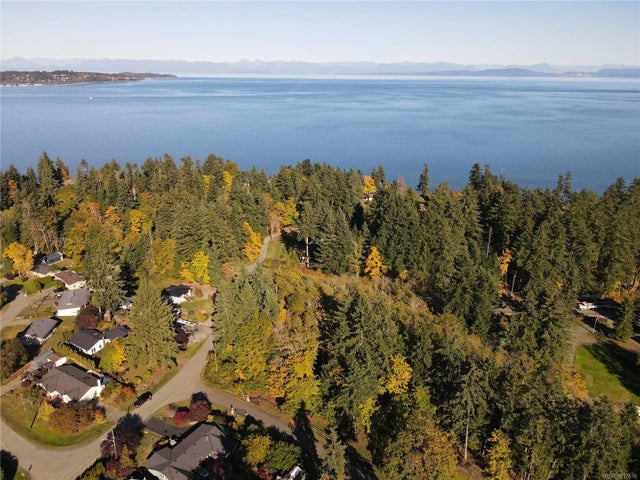 4 of 16 - Lot 4 Island Hwy S, Royston, BC