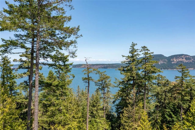 2 of 26 - 9825 Canal Rd, Pender Island, BC