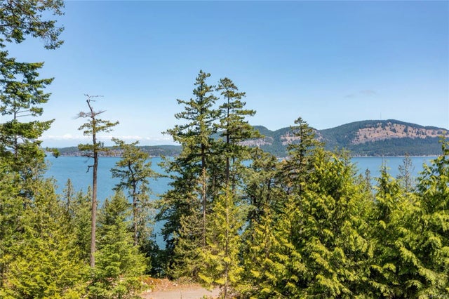3 of 26 - 9825 Canal Rd, Pender Island, BC