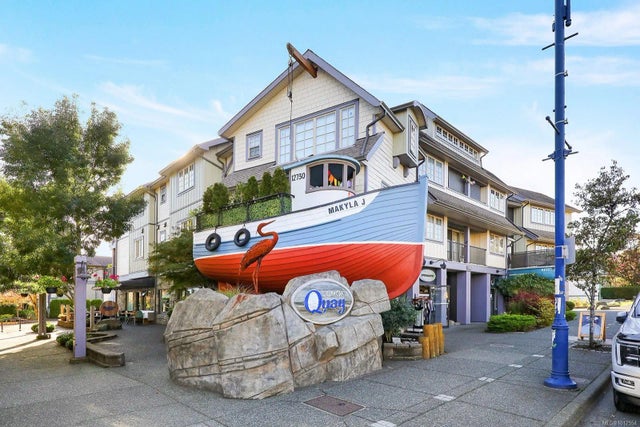 4 of 35 - 1705 Comox Ave 203, Comox, BC