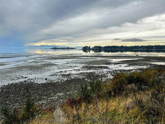 2 of 52 - 1175 Resort Dr 7, Parksville, BC