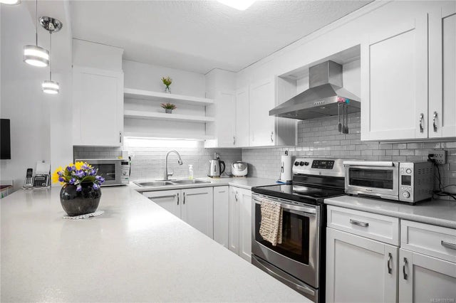 4 of 41 - 240 View St, Nanaimo, BC