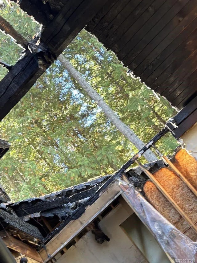 3 of 10 - 720 Spider Lake Rd, Qualicum Beach, BC