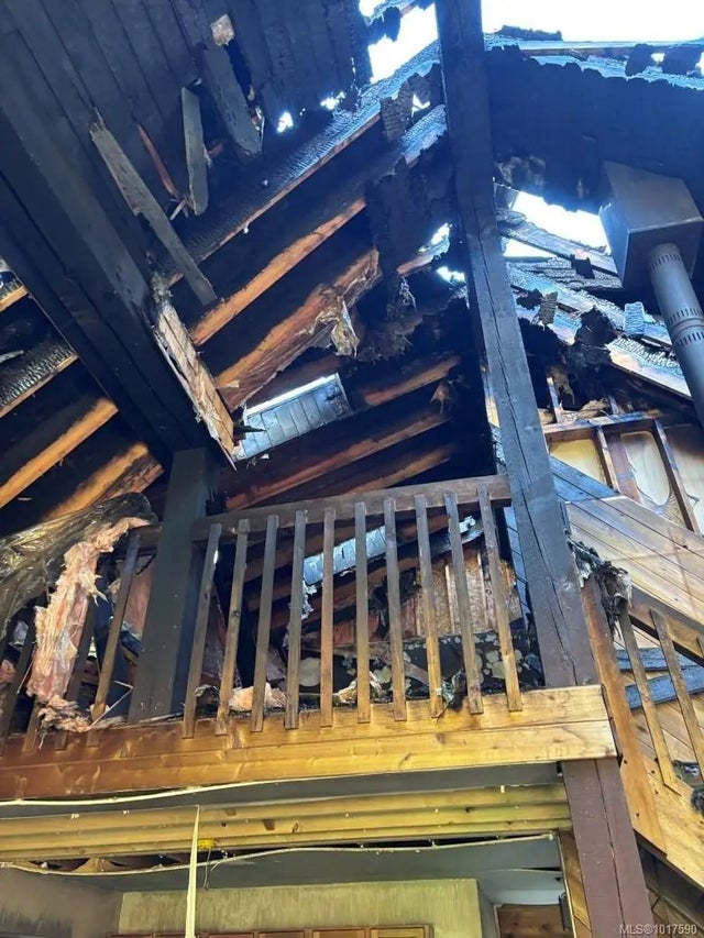 4 of 10 - 720 Spider Lake Rd, Qualicum Beach, BC