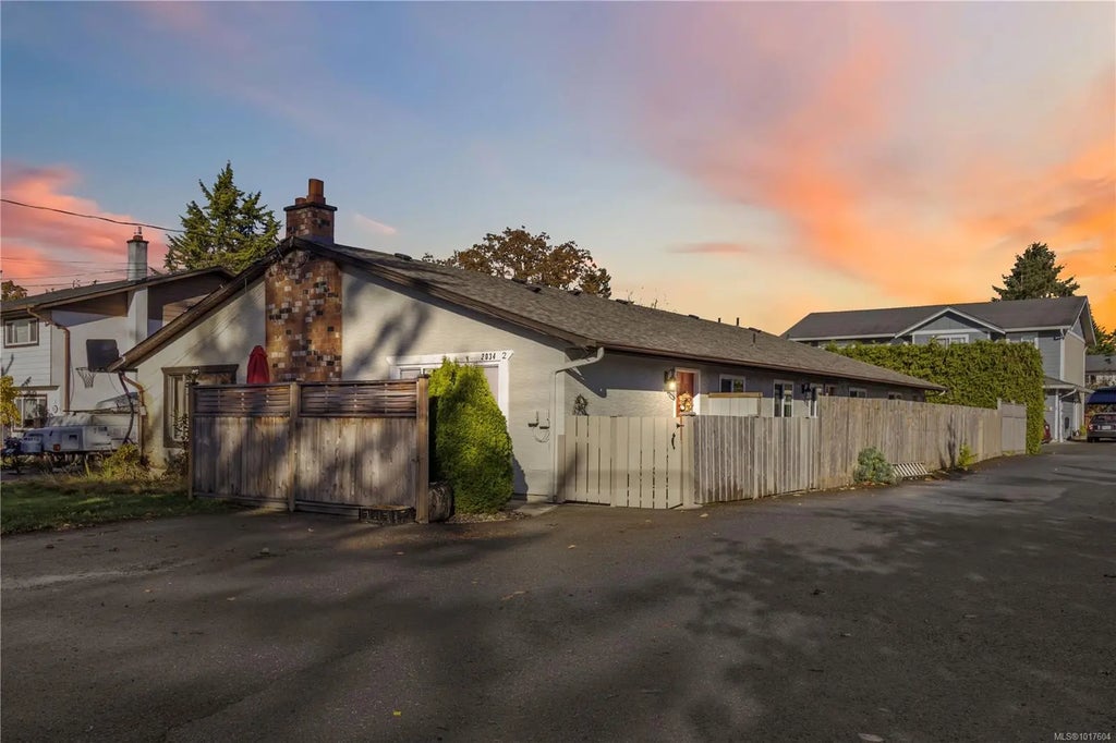 2034 Weiler Ave 2, Sidney