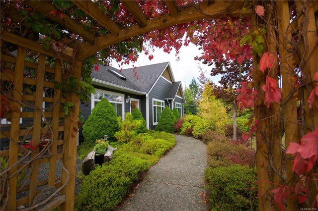 2 of 40 - 2040 Sun King Rd, Coombs, BC