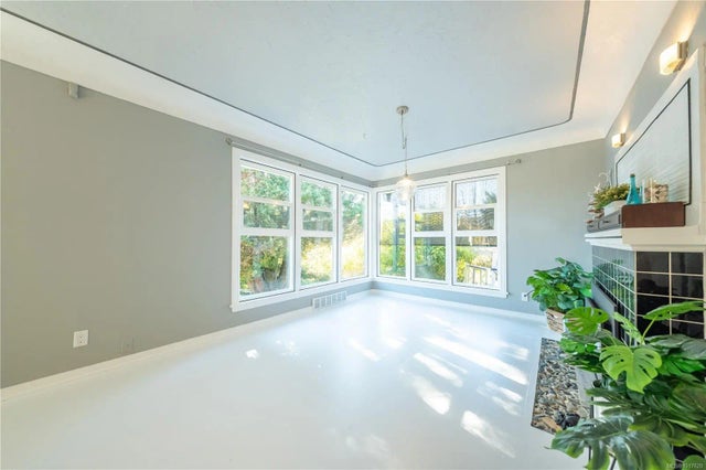 3 of 41 - 328 Seventh St, Nanaimo, BC