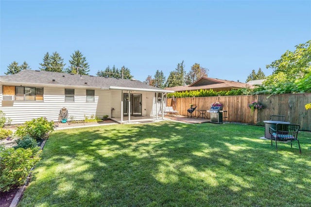 5 of 45 - 6421 Portsmouth Rd, Nanaimo, BC