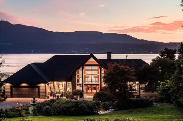 2 of 73 - 8338 West Saanich Rd, Central Saanich, BC