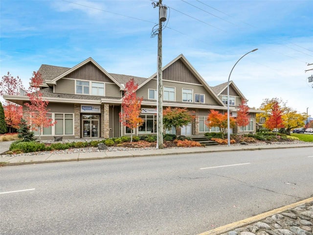 1 of 26 - 4535 Uplands Dr 206, Nanaimo, BC