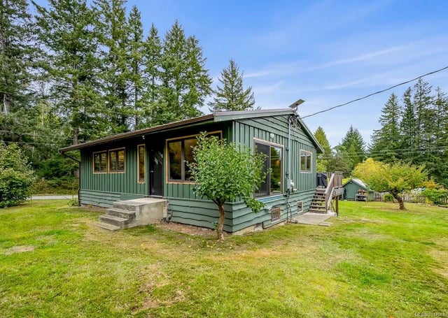 1 of 42 - 997 Belwood Rd, Cortes Island, BC