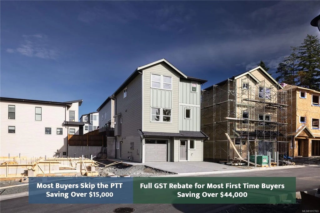 909 Rosefinch Pl, Langford