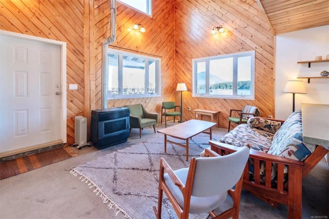 5 of 14 - 630 Campbell St, Tofino, BC