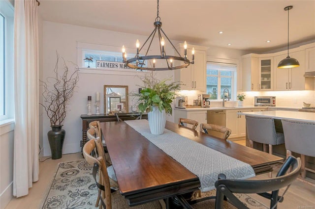 5 of 74 - 815 Bluffs Dr, Qualicum Beach, BC