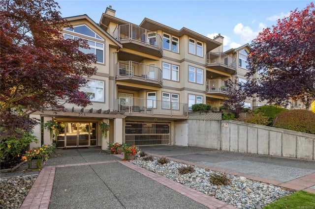 1 of 29 - 354 Morison Ave 108, Parksville, BC