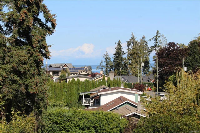 5 of 21 - 9942 Daniel St 303, Chemainus, BC
