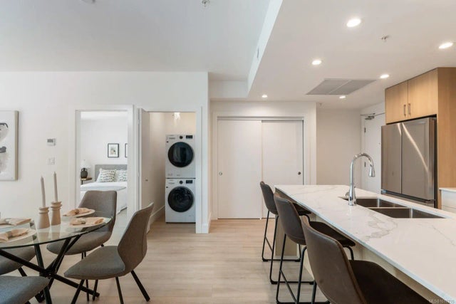 3 of 27 - 258 Helmcken Rd 304, View Royal, BC