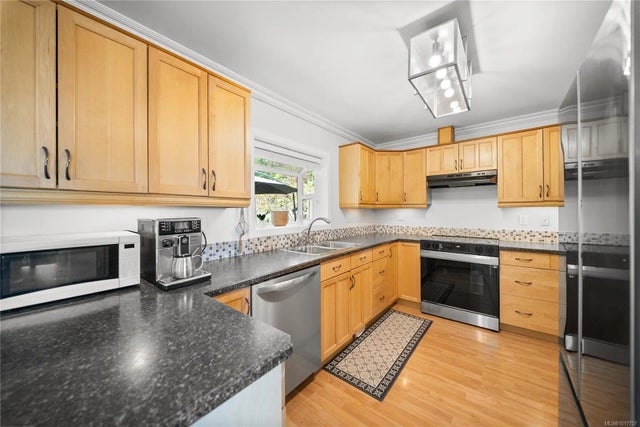 5 of 49 - 713 Dogwood Rd, Nanaimo, BC