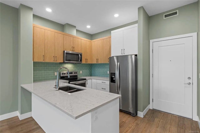 2 of 31 - 6540 Metral Dr 501, Nanaimo, BC