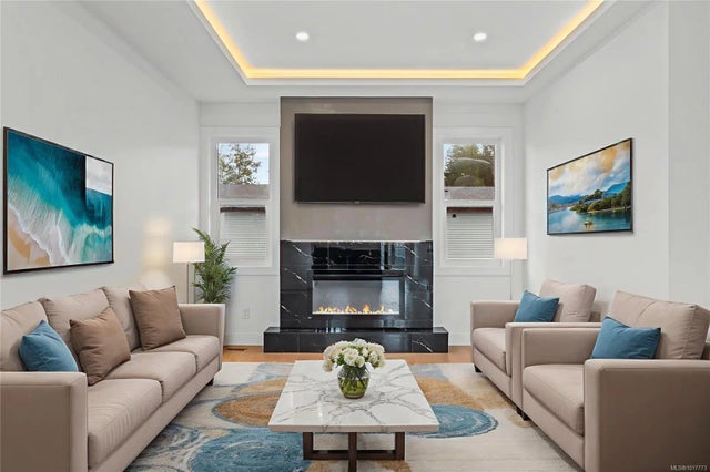 4 of 28 - 631 Eighth St, Nanaimo, BC