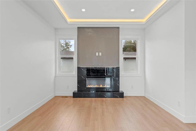 5 of 28 - 631 Eighth St, Nanaimo, BC