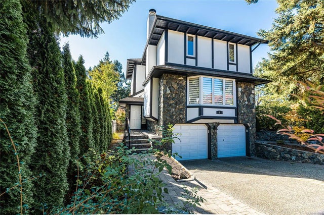 4 of 60 - 7 Governors Point Rd, View Royal, BC