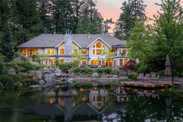 1 of 97 - 441 Glendower Rd, Saanich, BC