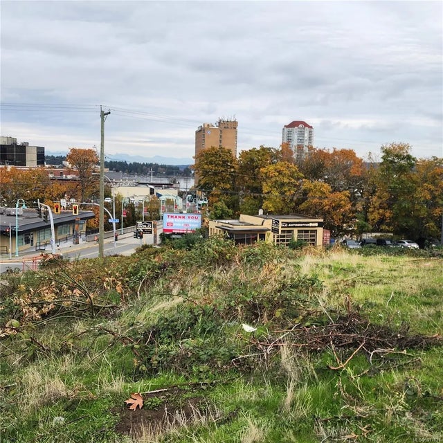 2 of 16 - 311 Wallace St, Nanaimo, BC