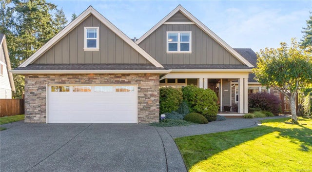 1 of 69 - 689 Abernathy Pl, Parksville, BC