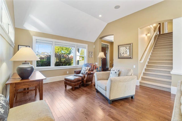 5 of 69 - 689 Abernathy Pl, Parksville, BC