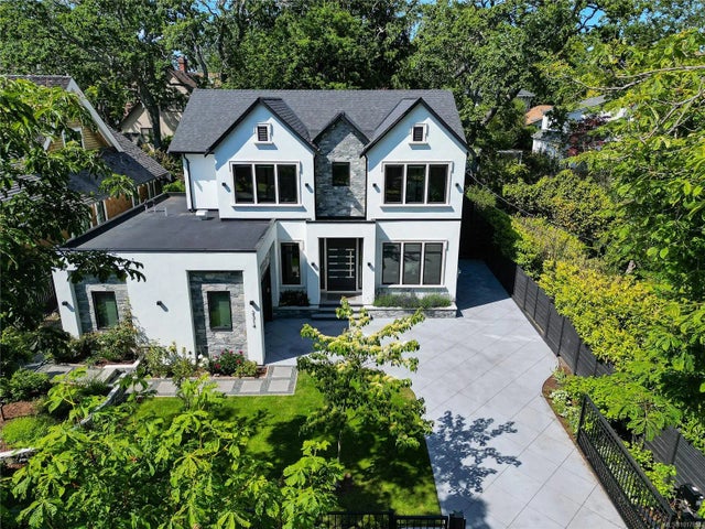 2 of 39 - 2314 Windsor Rd, Oak Bay, BC