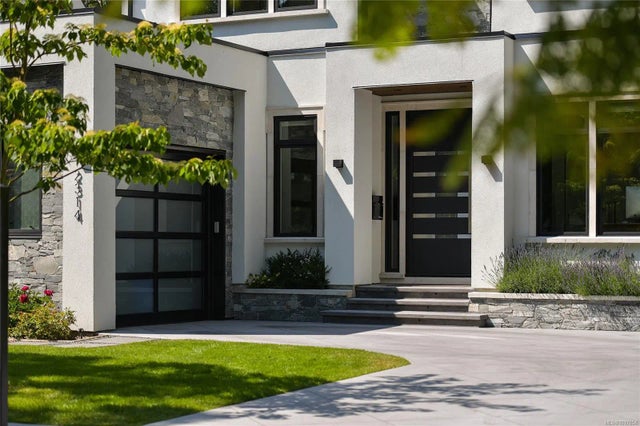 3 of 39 - 2314 Windsor Rd, Oak Bay, BC