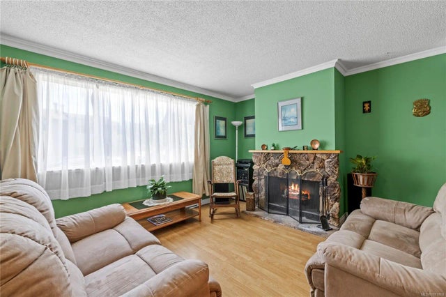 3 of 44 - 1624 Fuller St, Nanaimo, BC