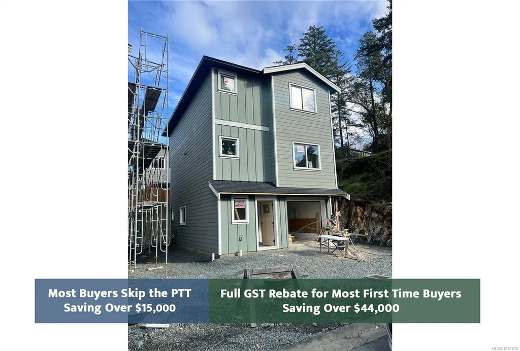 925 Rosefinch Pl, Langford