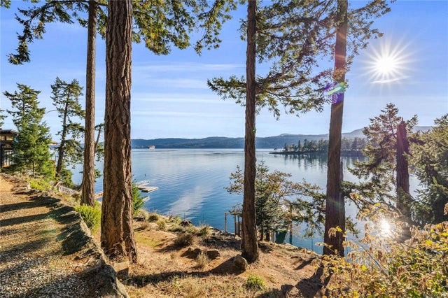 4 of 63 - 220 Scott Point Dr, Salt Spring, BC