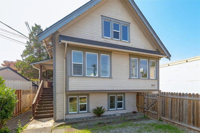 3 of 51 - 841 Viewfield Rd, Esquimalt, BC