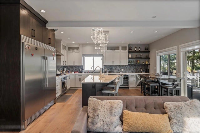 3 of 44 - 25 Tuzo Crt, View Royal, BC