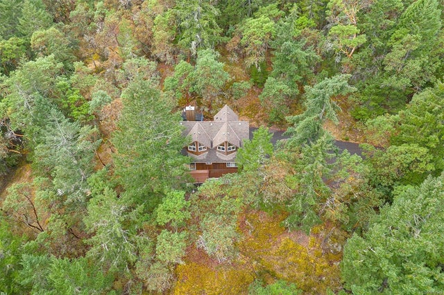 4 of 56 - 3715 Munn Rd, Highlands, BC