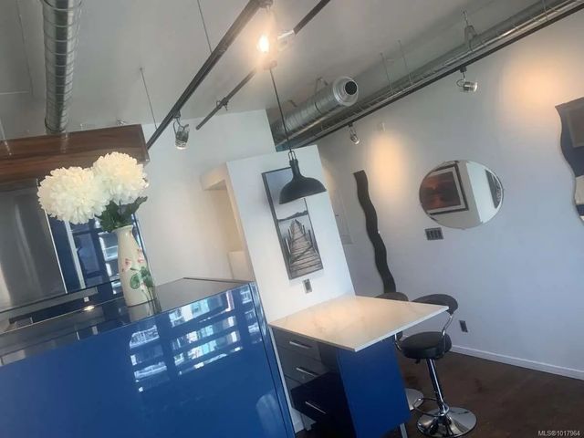 3 of 6 - 1029 View St 605, Victoria, BC