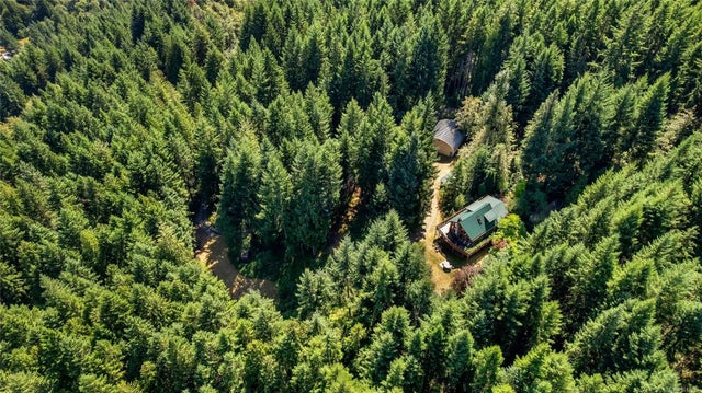 1 of 54 - 3550 Lakeshaw Rd, Cobble Hill, BC