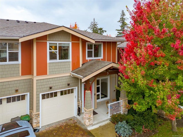 1 of 42 - 1900 Watkiss Way 5, View Royal, BC