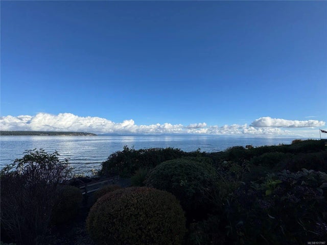 1 of 16 - 9 Adams Rd 104, Campbell River, BC